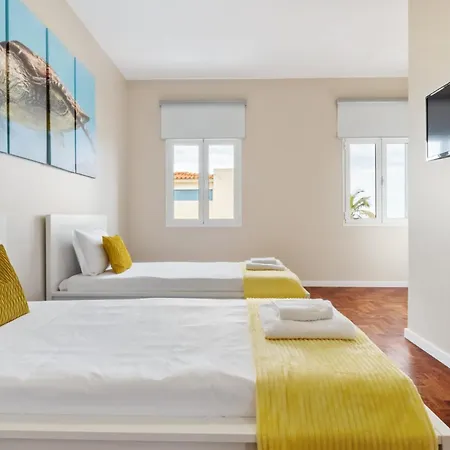 Δωμάτια σε οικογενειακή κατοικία A O Mar - Center