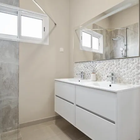 Δωμάτια σε οικογενειακή κατοικία A O Mar - Center Σάντα Κρουζ